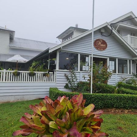 The Manor Tamborine Mountain Hotel Exterior photo