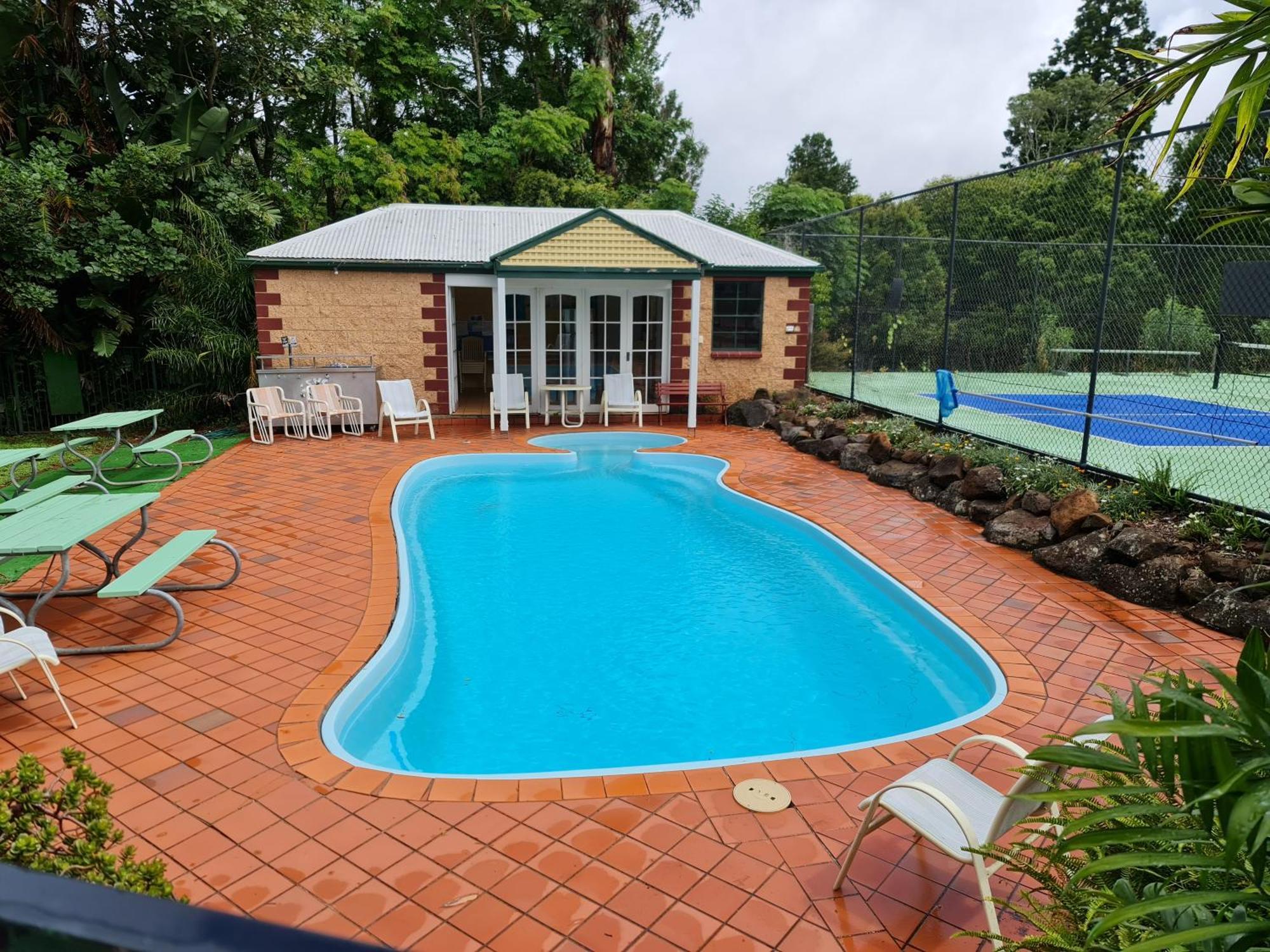 The Manor Tamborine Mountain Hotel Exterior photo