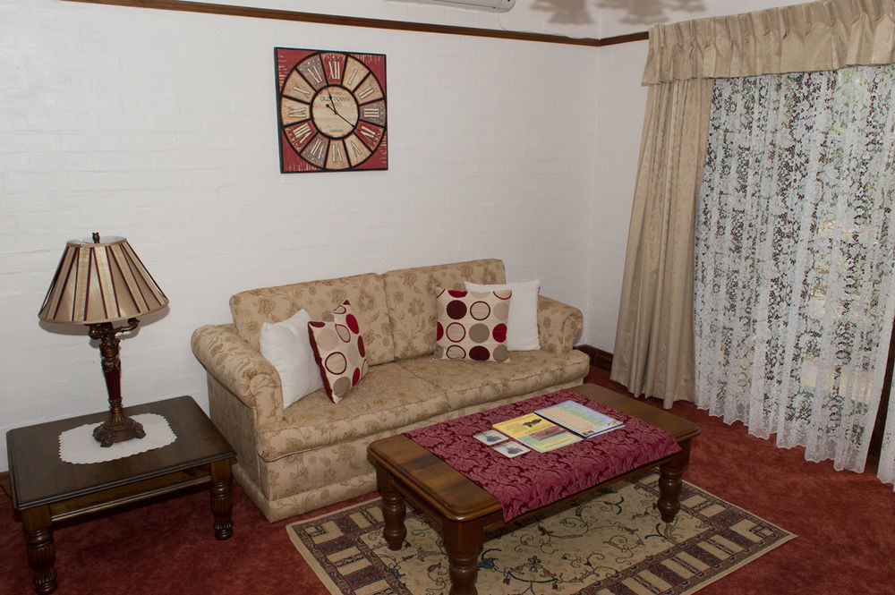 The Manor Tamborine Mountain Hotel Exterior photo